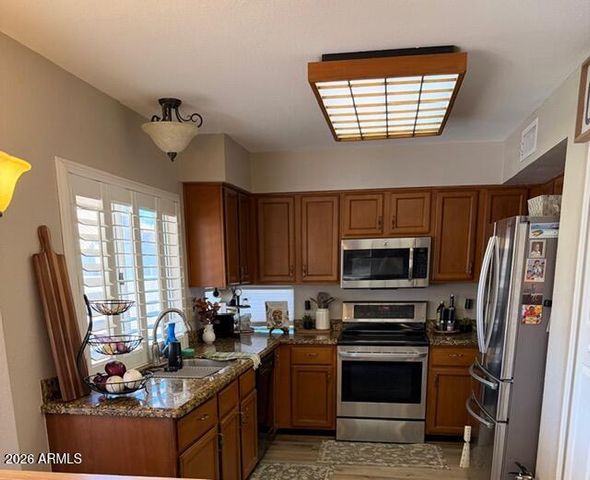 1237 E Glenhaven Drive, Phoenix, AZ 85048