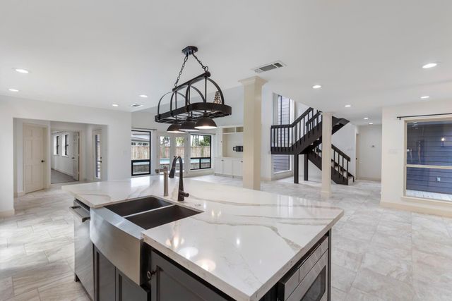 23 Crinkleroot Court, The Woodlands, TX 77380