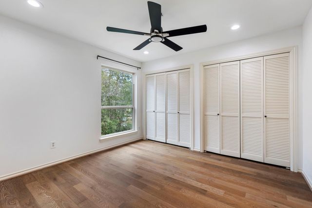 23 Crinkleroot Court, The Woodlands, TX 77380