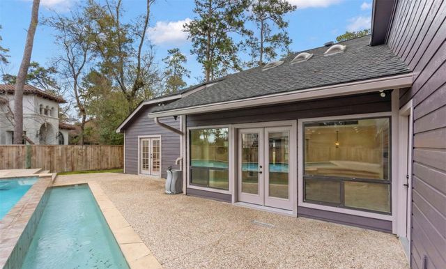 23 Crinkleroot Court, The Woodlands, TX 77380