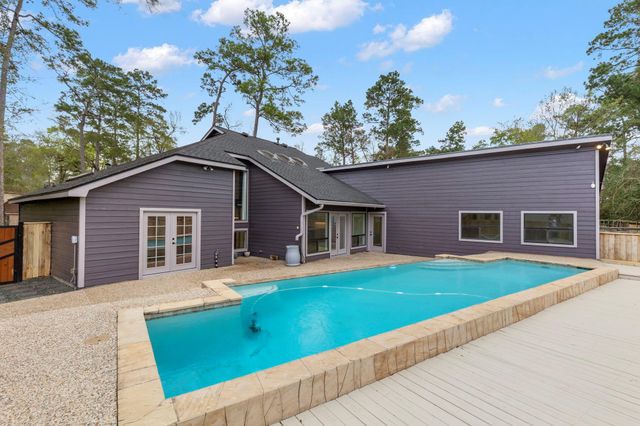 23 Crinkleroot Court, The Woodlands, TX 77380