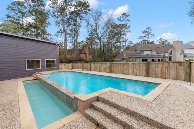 23 Crinkleroot Court, The Woodlands, TX 77380