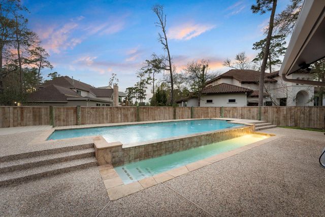 23 Crinkleroot Court, The Woodlands, TX 77380