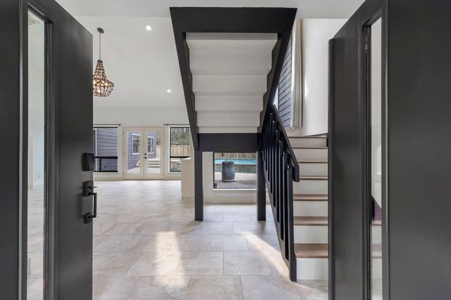 23 Crinkleroot Court, The Woodlands, TX 77380