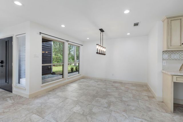 23 Crinkleroot Court, The Woodlands, TX 77380