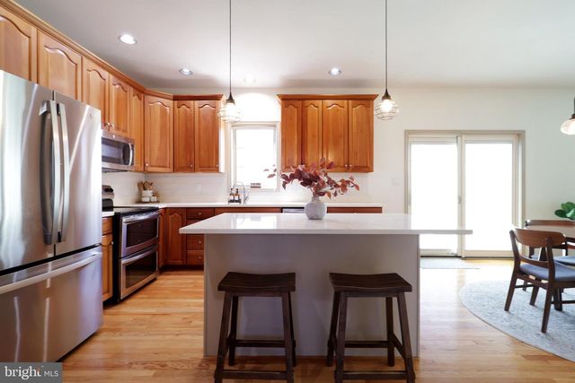 240 SUNDAY DR, State College, PA 16801