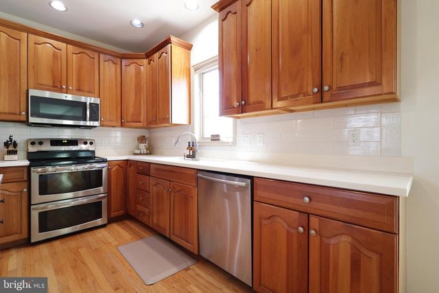 240 SUNDAY DR, State College, PA 16801