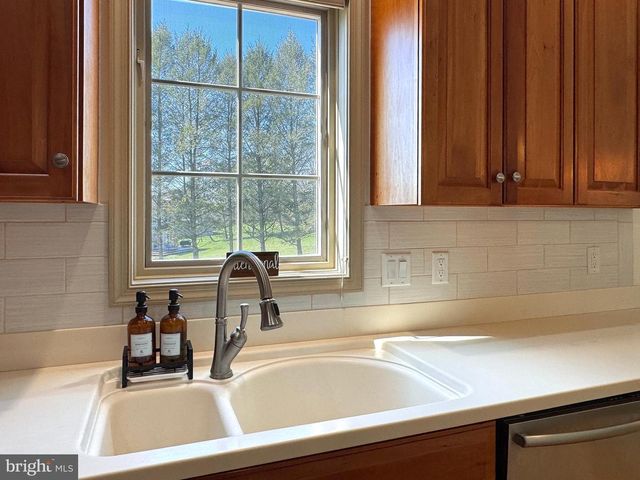 240 SUNDAY DR, State College, PA 16801