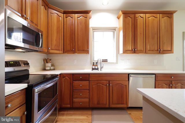 240 SUNDAY DR, State College, PA 16801