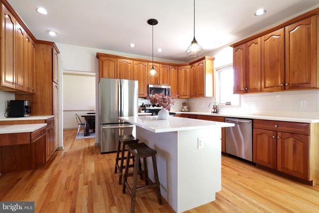 240 SUNDAY DR, State College, PA 16801