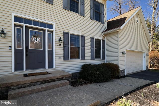 240 SUNDAY DR, State College, PA 16801