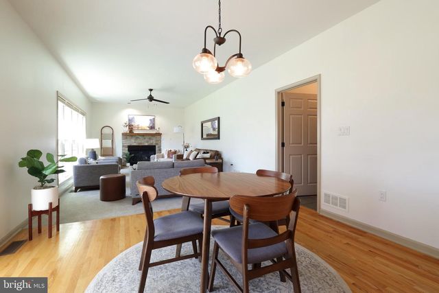 240 SUNDAY DR, State College, PA 16801