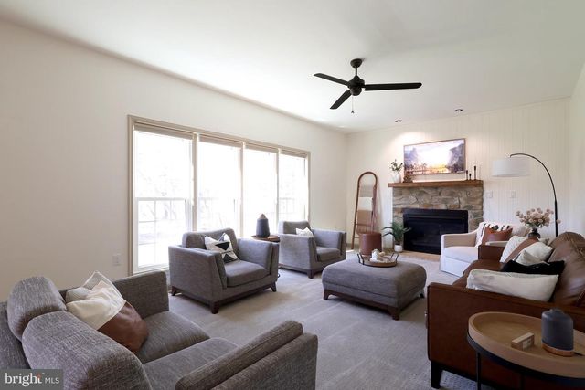 240 SUNDAY DR, State College, PA 16801