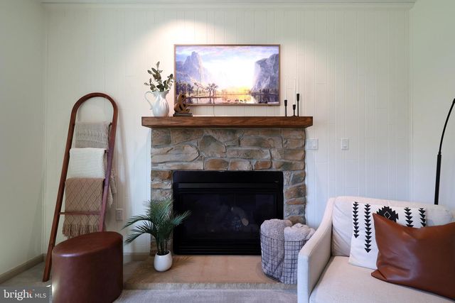 240 SUNDAY DR, State College, PA 16801