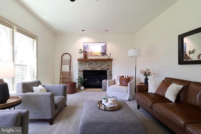 240 SUNDAY DR, State College, PA 16801