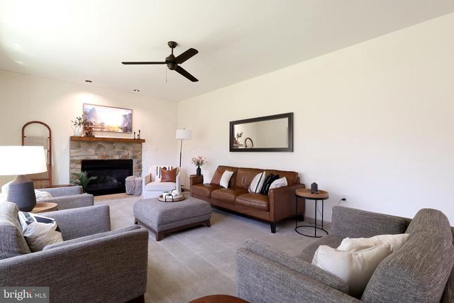 240 SUNDAY DR, State College, PA 16801