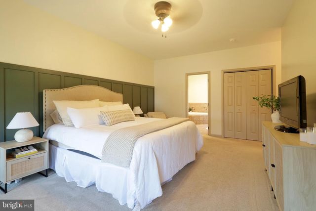 240 SUNDAY DR, State College, PA 16801