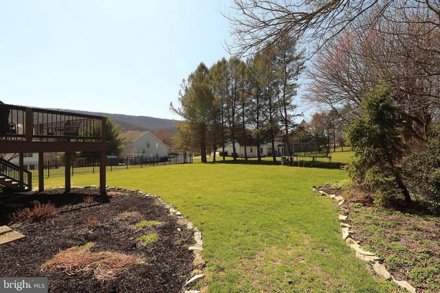 240 SUNDAY DR, State College, PA 16801