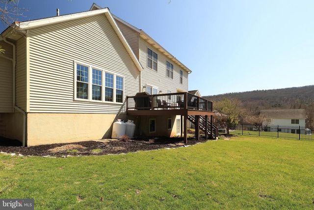 240 SUNDAY DR, State College, PA 16801
