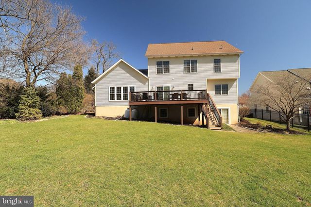 240 SUNDAY DR, State College, PA 16801