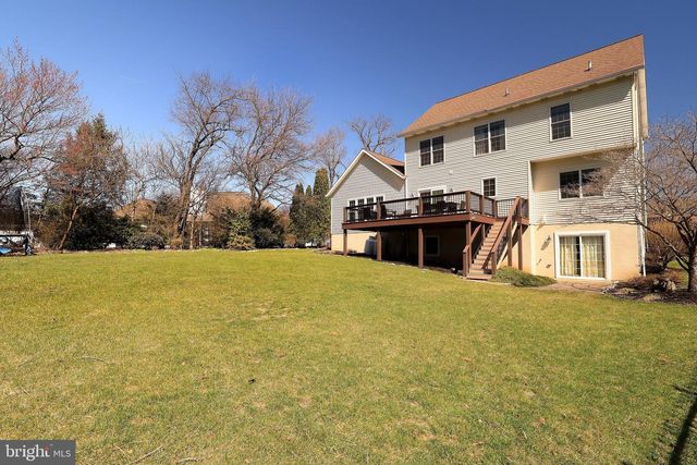 240 SUNDAY DR, State College, PA 16801