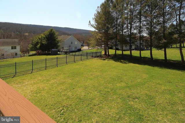 240 SUNDAY DR, State College, PA 16801