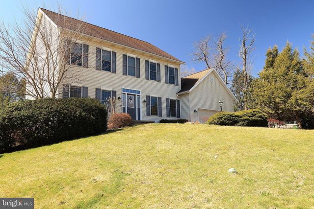 240 SUNDAY DR, State College, PA 16801