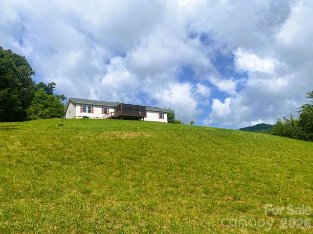 39 Henry White Lane, Leicester, NC 28748