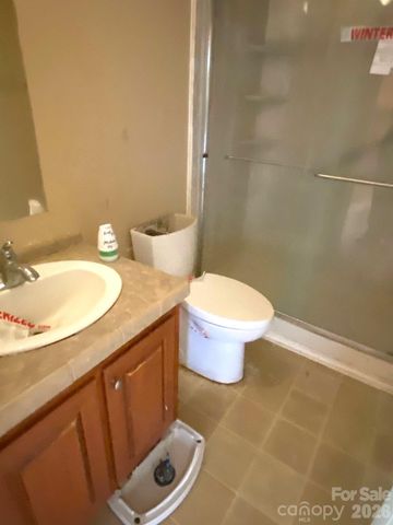 39 Henry White Lane, Leicester, NC 28748