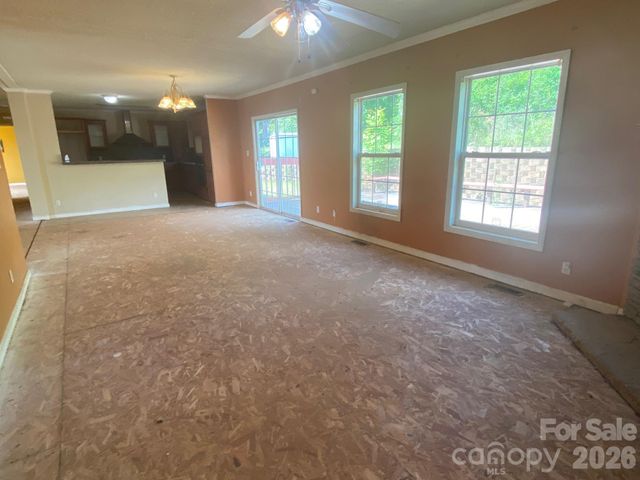 39 Henry White Lane, Leicester, NC 28748