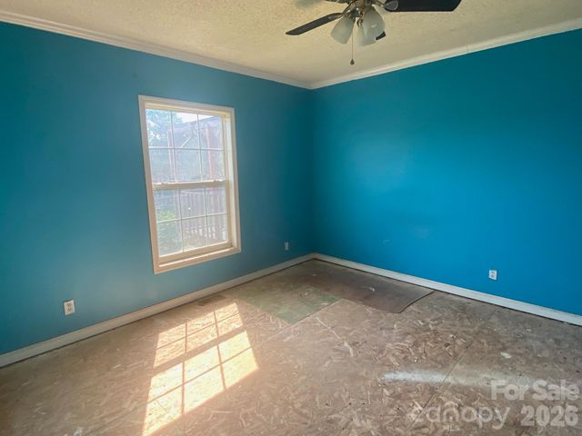 39 Henry White Lane, Leicester, NC 28748