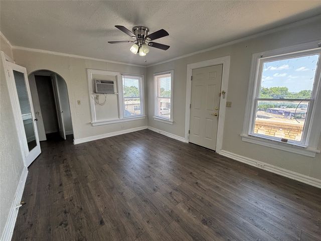 3529 W 7th Street 7, Fort Worth, TX 76107