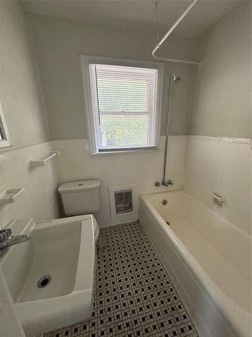 3529 W 7th Street 7, Fort Worth, TX 76107
