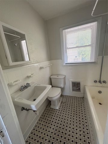 3529 W 7th Street 7, Fort Worth, TX 76107