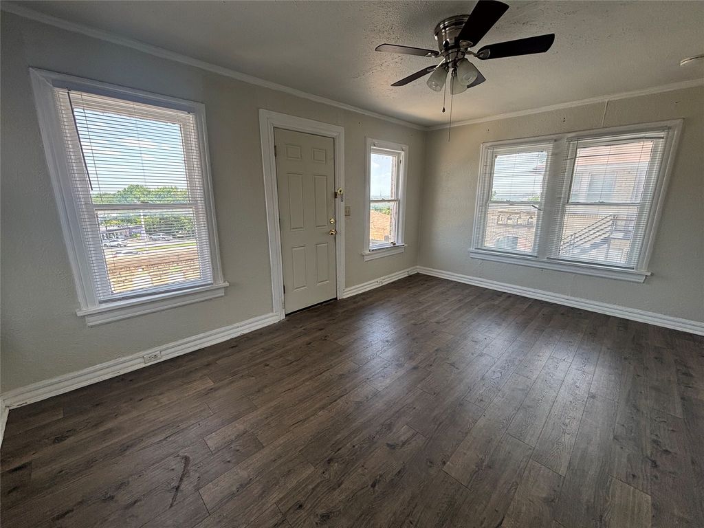 3529 W 7th Street 7, Fort Worth, TX 76107