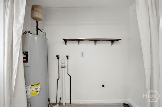 17 Russell Avenue, Savannah, GA 31408