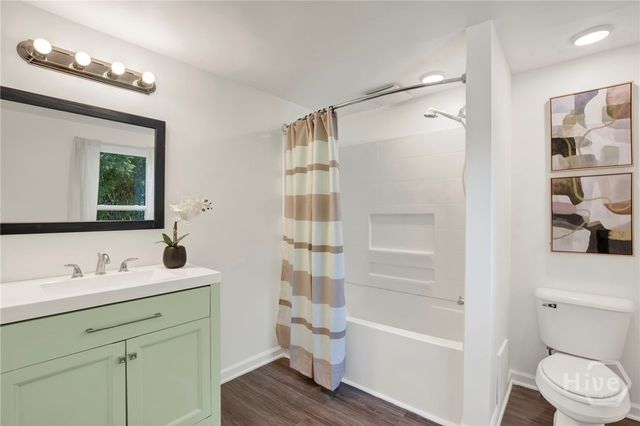 17 Russell Avenue, Savannah, GA 31408