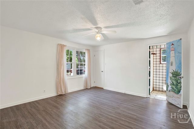 17 Russell Avenue, Savannah, GA 31408