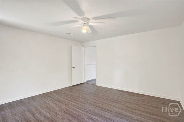 17 Russell Avenue, Savannah, GA 31408
