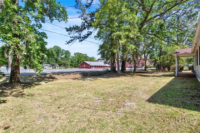17 Russell Avenue, Savannah, GA 31408