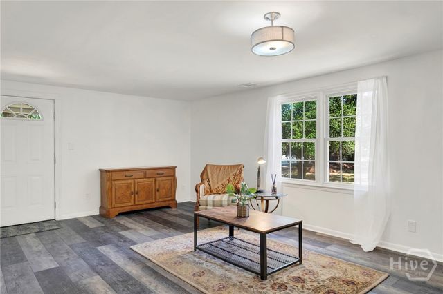 17 Russell Avenue, Savannah, GA 31408