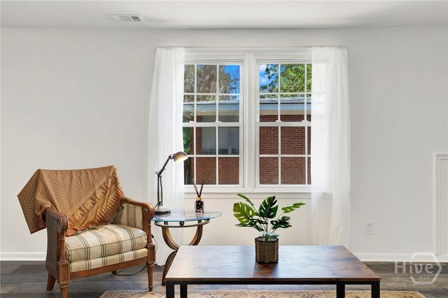 17 Russell Avenue, Savannah, GA 31408