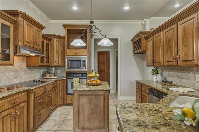 4701 Southcreek Road, Moore, OK 73165