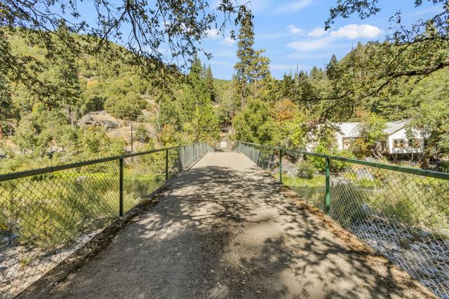 3021 Riverton Rd, Pollock Pines, CA 95726
