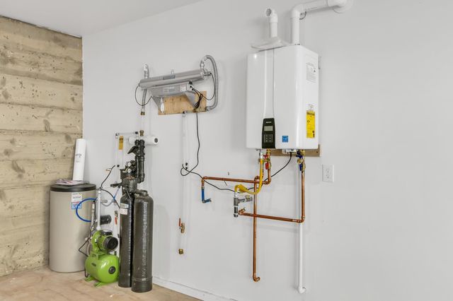 3021 Riverton Rd, Pollock Pines, CA 95726