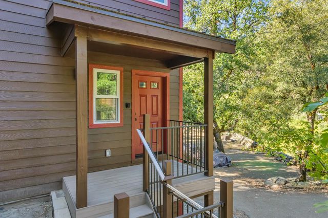 3021 Riverton Rd, Pollock Pines, CA 95726