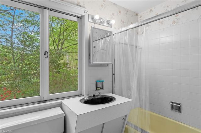2051 Royall Drive, Winston-salem, NC 27106
