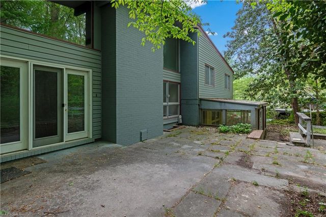 2051 Royall Drive, Winston-salem, NC 27106
