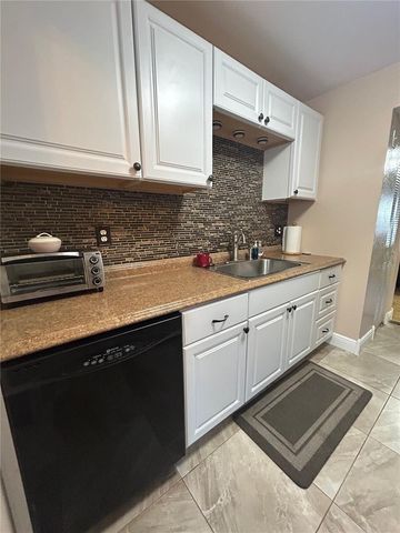 10037 62ND TERRACE N 15, St Petersburg, FL 33708