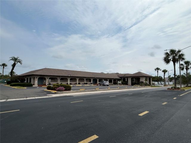 10037 62ND TERRACE N 15, St Petersburg, FL 33708